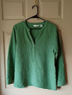 King universal Green 100% Cotton Eyelet Tunic Blouse